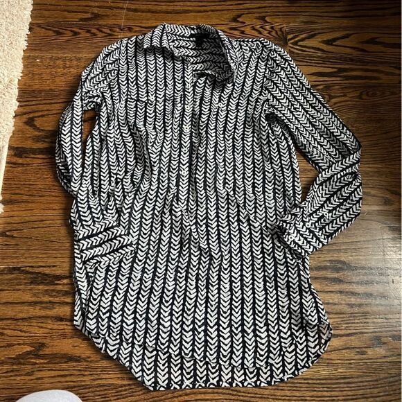 black and white j crew printed half button down blouse - Picture 1 of 3